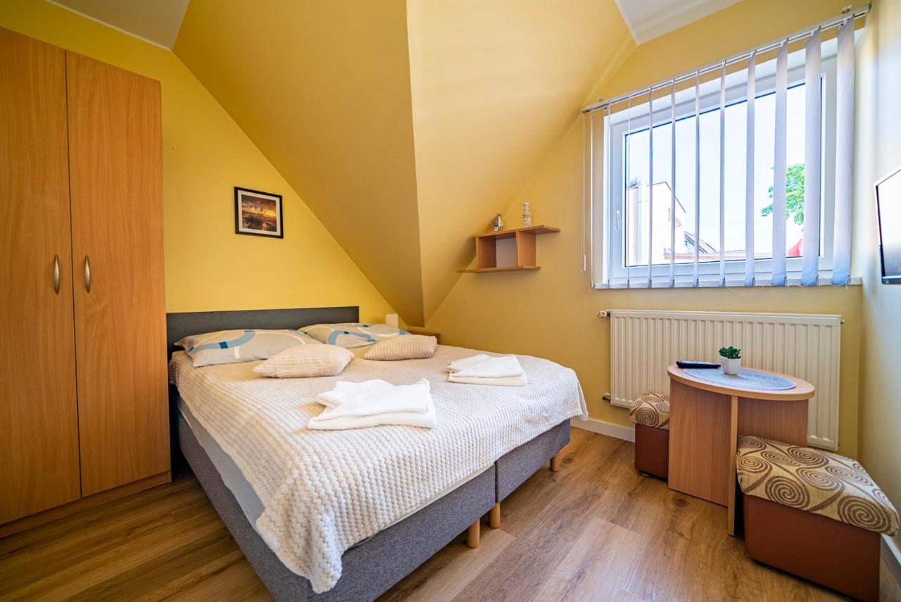 Bronisia Jastarnia Apartment Екстериор снимка