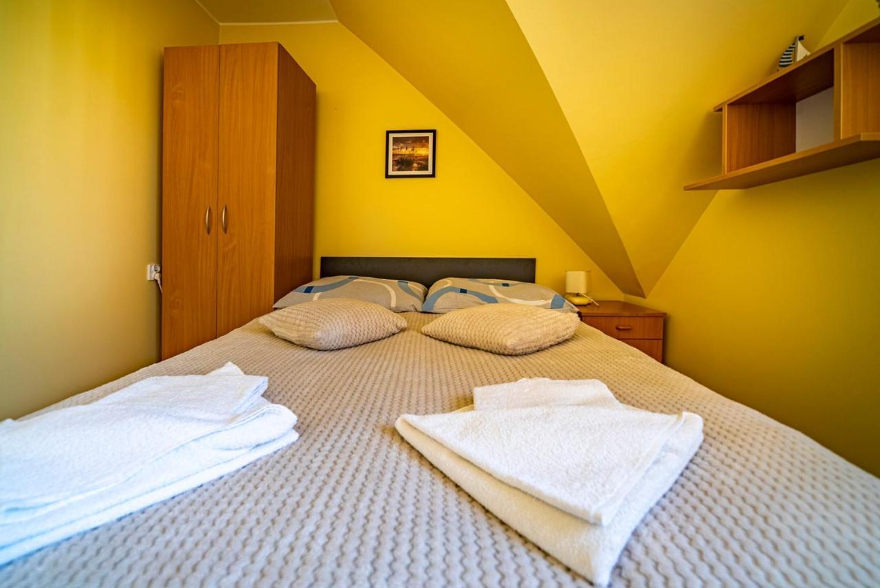 Bronisia Jastarnia Apartment Екстериор снимка